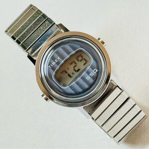 Vintage Timex SSQ 1970's Women's 27mm Digital Watch Silver Blue ALL ORIGINAL!